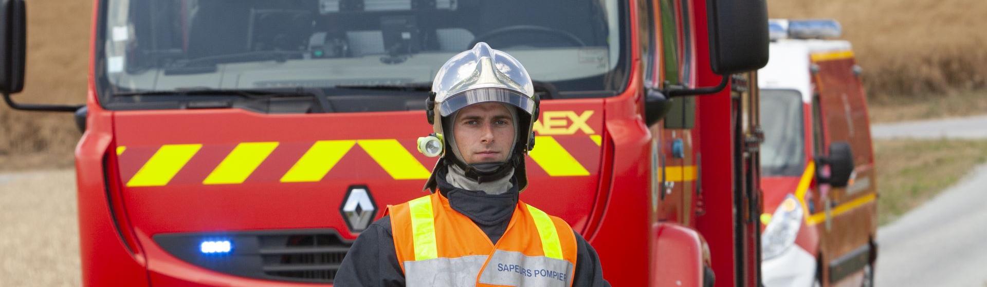 Sapeur-pompier d'un service départemental d’incendie et de secours (SDIS)