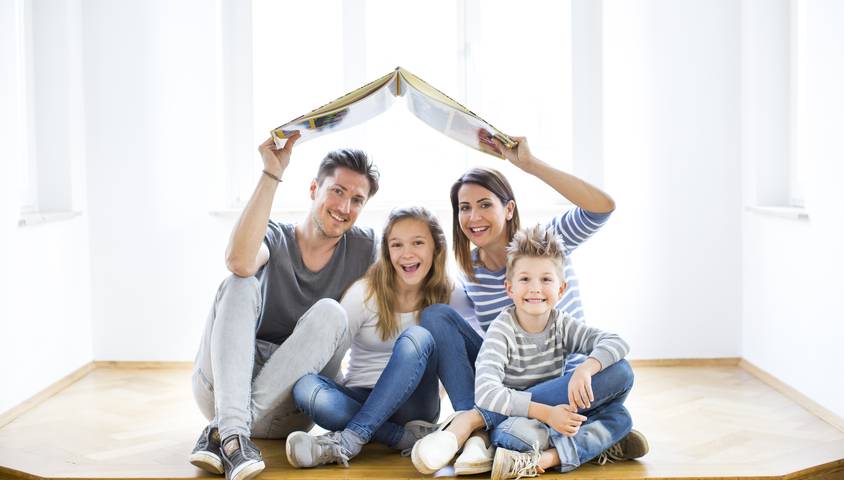 Famille protégée par l'assurance multirisques habitation GMF