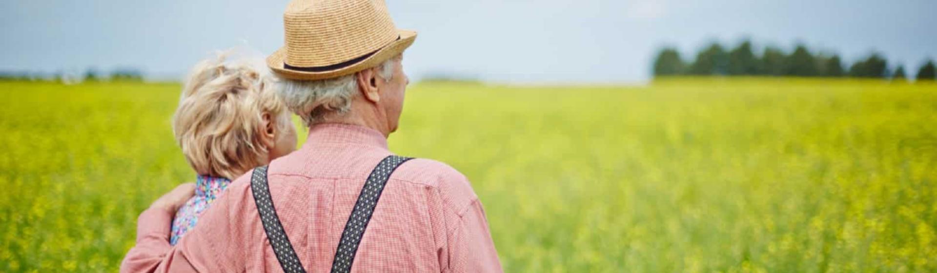 Couple âgé souhaite financer les frais d'obsèques avec l'assurance décès SÉRÉNITUDE