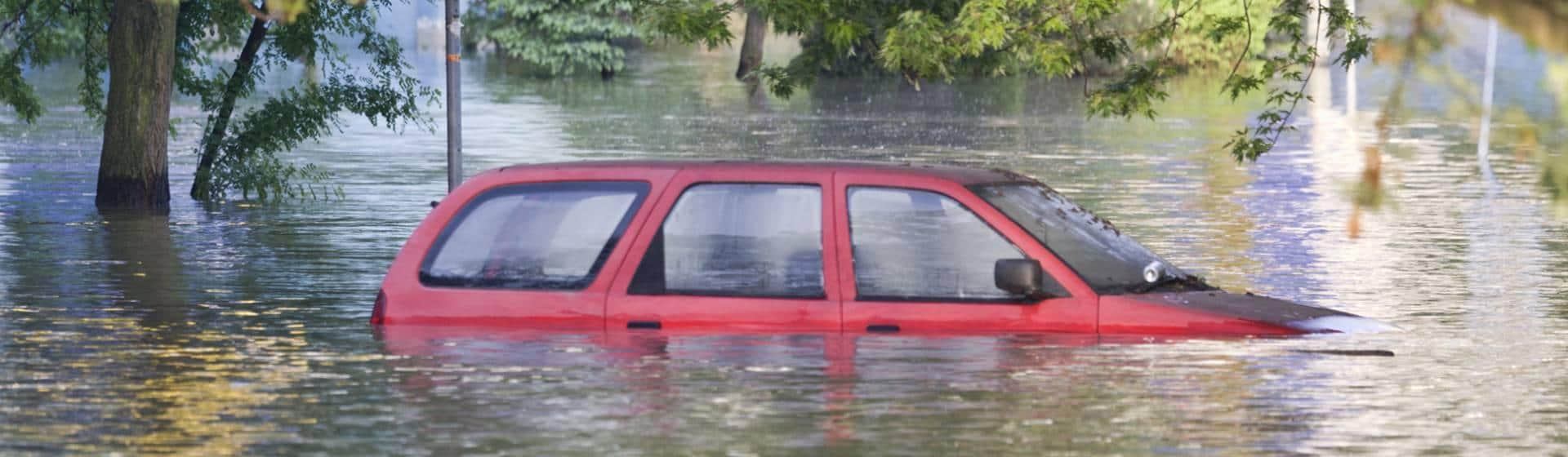 Voiture inondée, que faire en cas de sinistre inondation ?