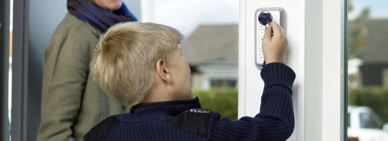 L’alarme avec système de télésurveillance, la solution idéale pour protéger sa famille et ses biens