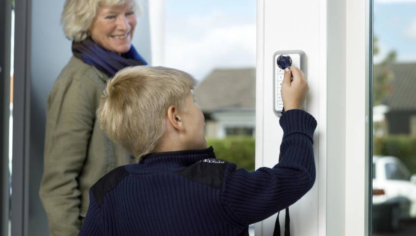 L’alarme avec système de télésurveillance, la solution idéale pour protéger sa famille et ses biens