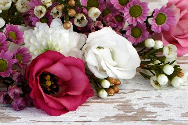 Comprendre la signification des fleurs de deuil